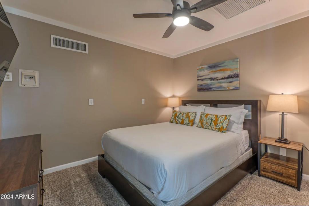 Real Estate Picture 22