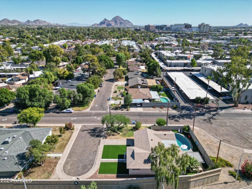 Real Estate Picture 29