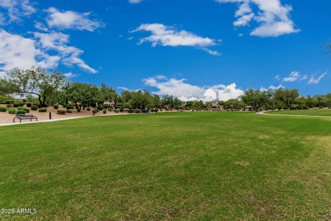 Real Estate Picture 39