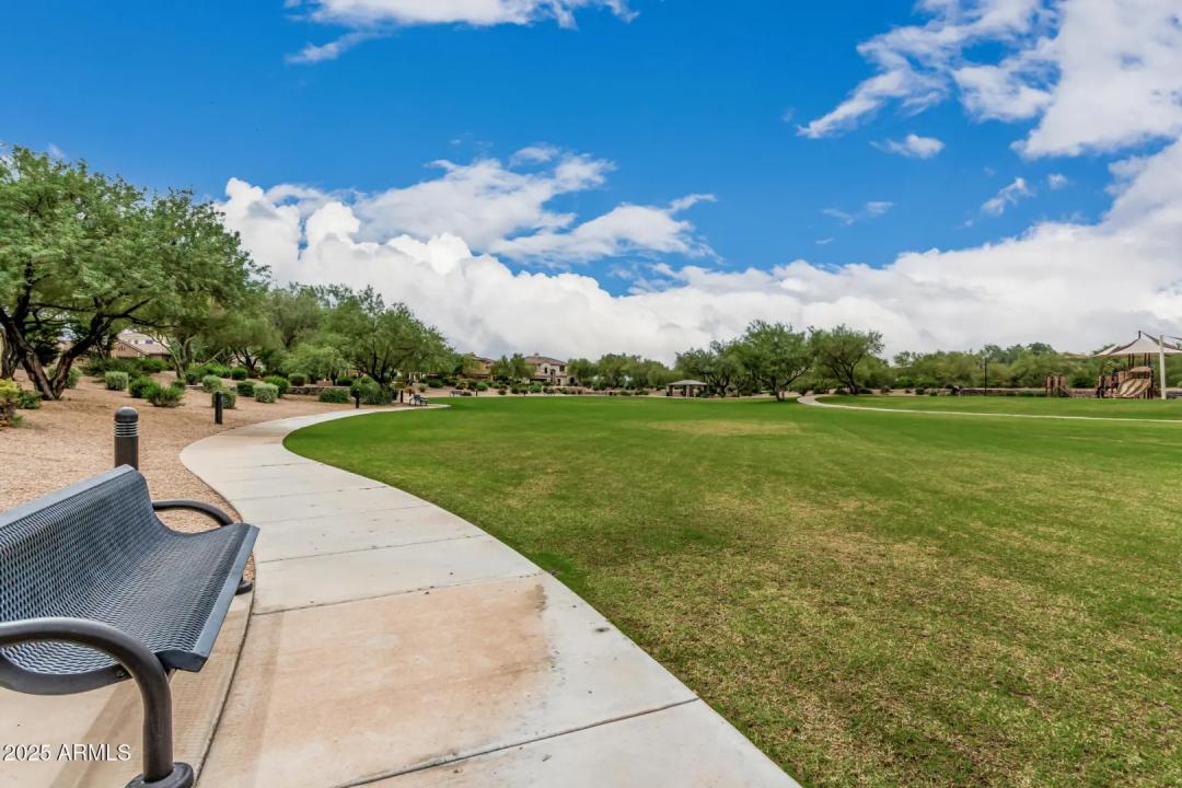 Real Estate Picture 40