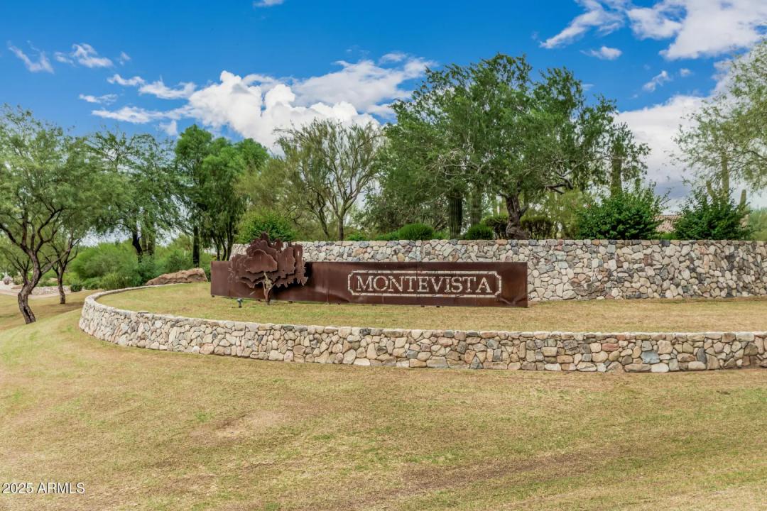 Real Estate Picture 36