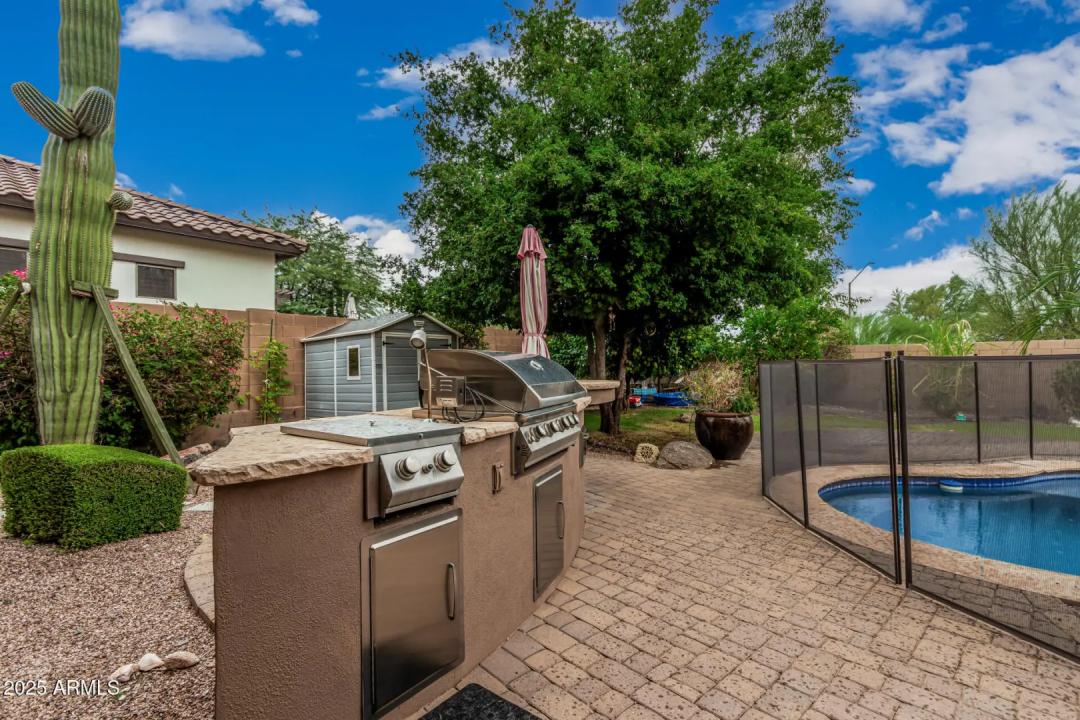 Real Estate Picture 15