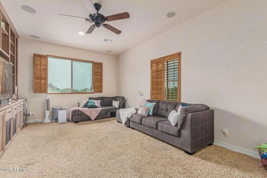 Real Estate Picture 29