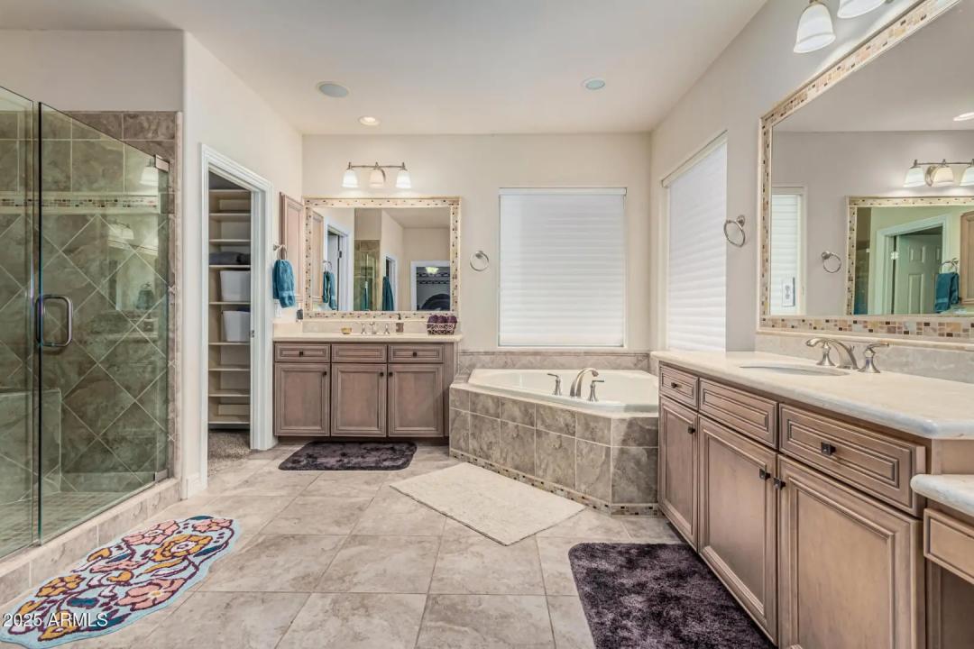Real Estate Picture 22