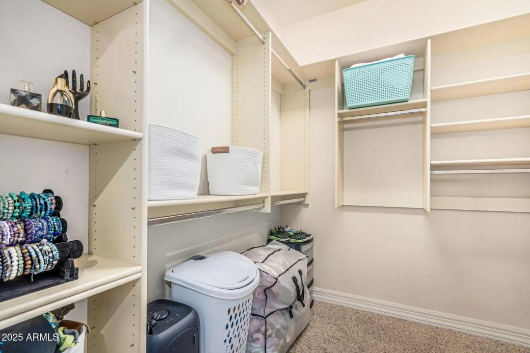 Real Estate Picture 24