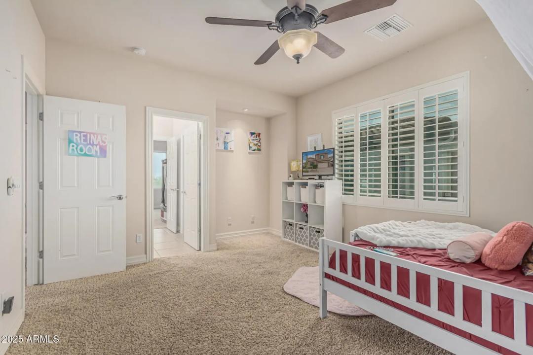 Real Estate Picture 28