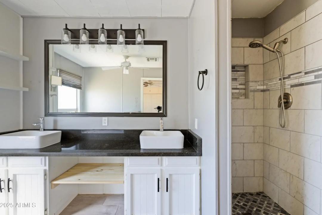 Real Estate Picture 19