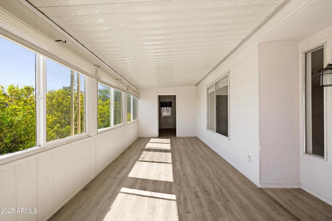 Real Estate Picture 23