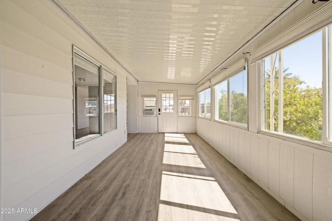 Real Estate Picture 24