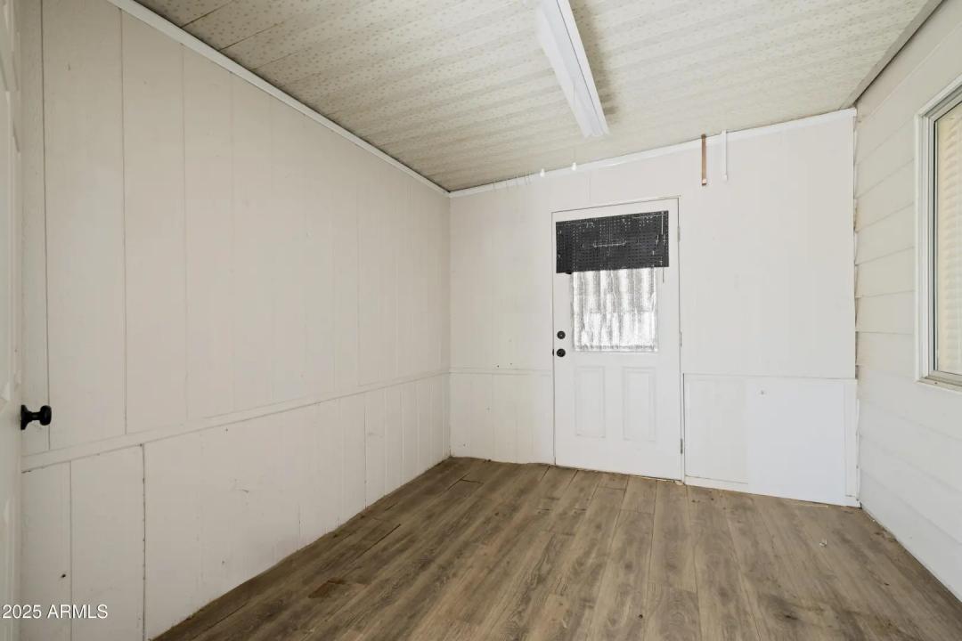 Real Estate Picture 25