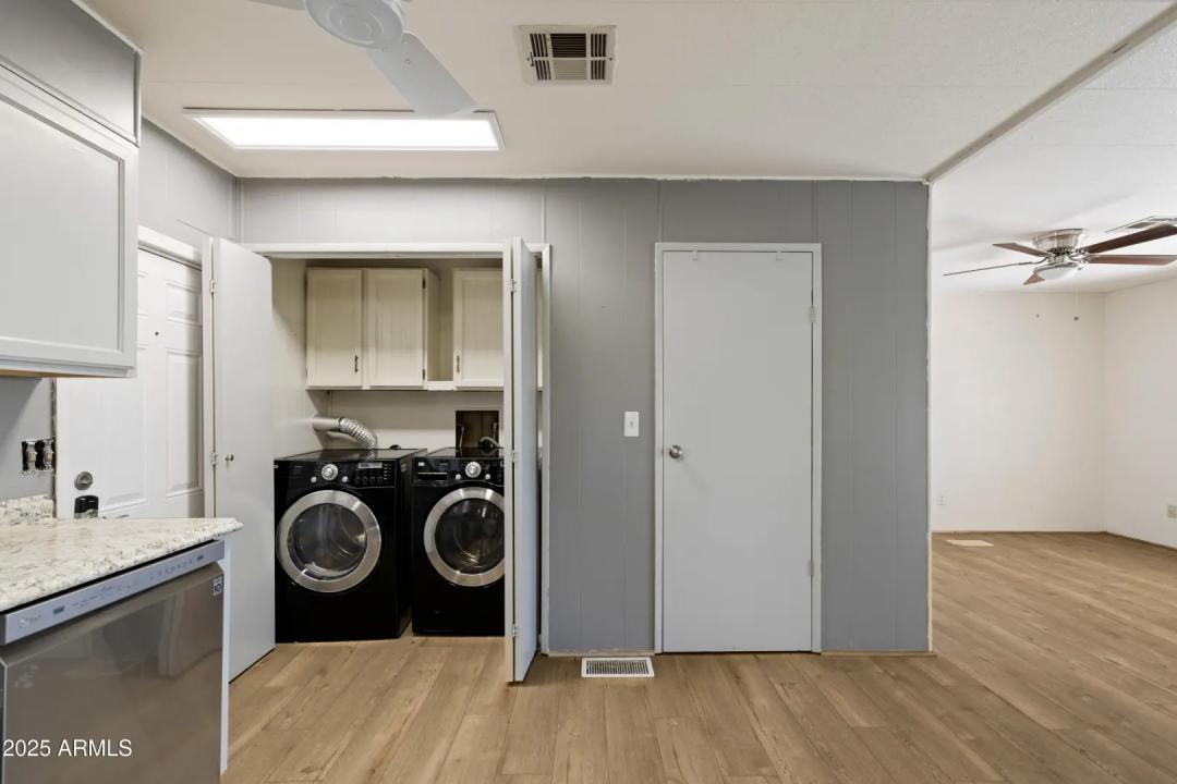 Real Estate Picture 9