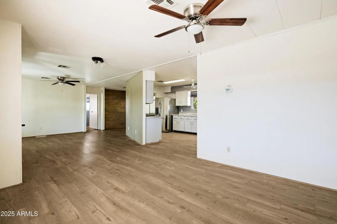 Real Estate Picture 14