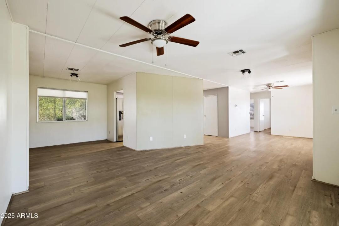 Real Estate Picture 11