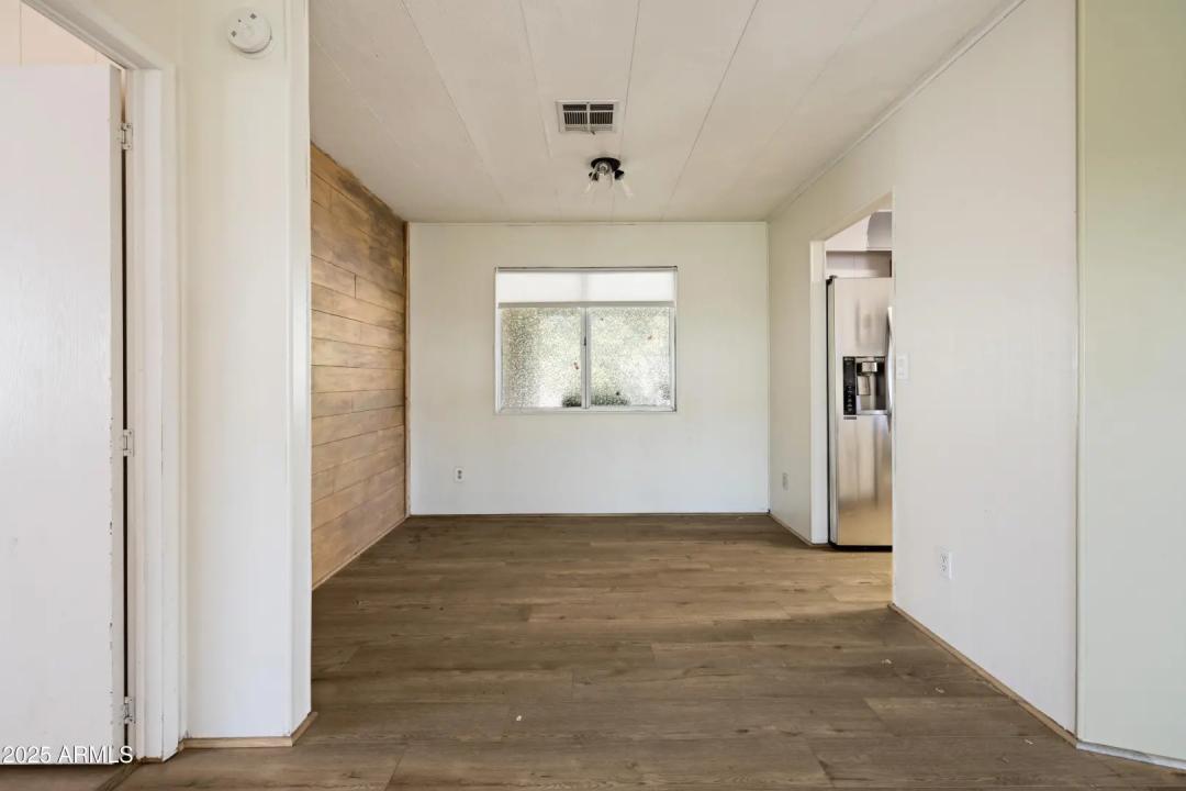 Real Estate Picture 10