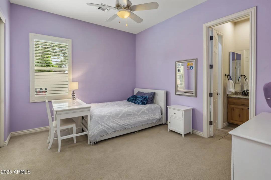 Real Estate Picture 23