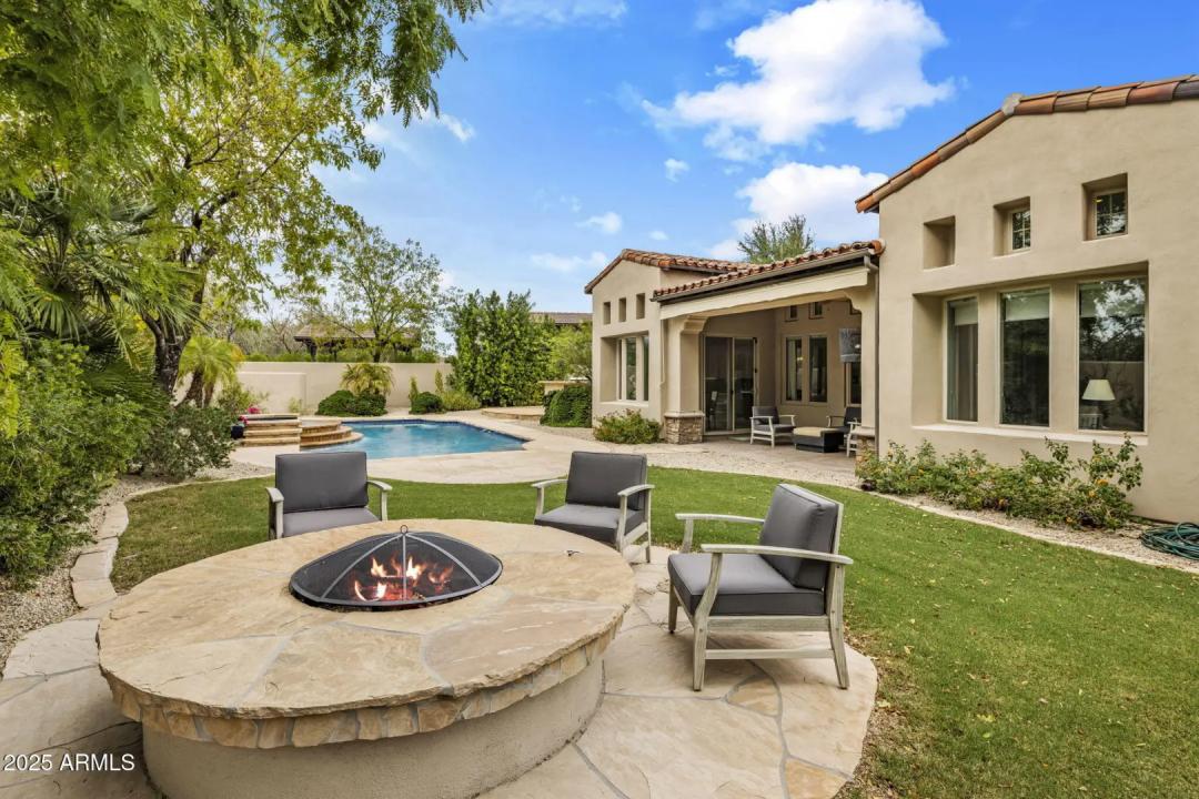Real Estate Picture 8