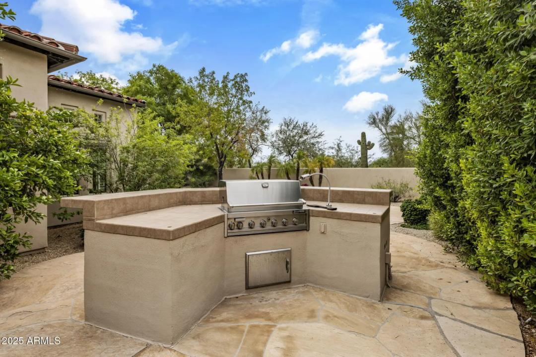 Real Estate Picture 32