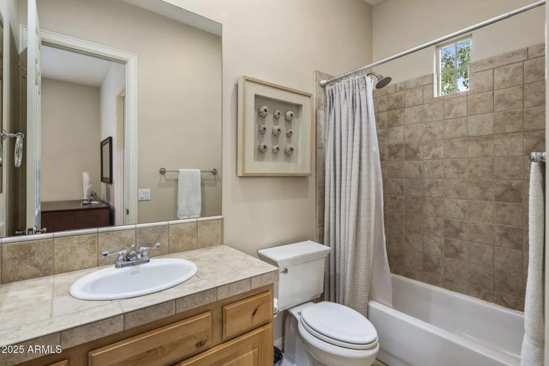 Real Estate Picture 25