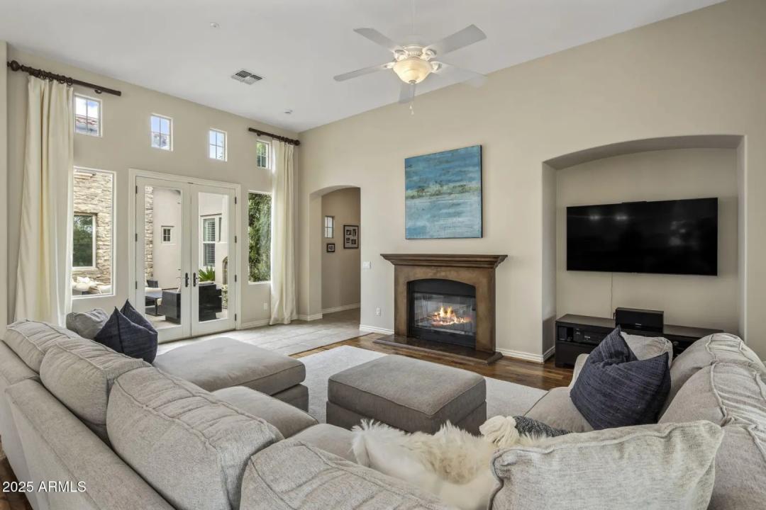 Real Estate Picture 16