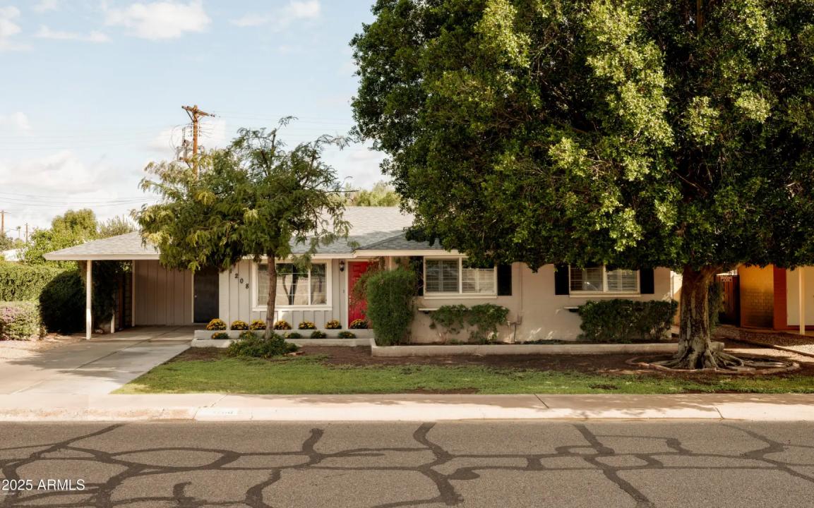 Real Estate Picture 2