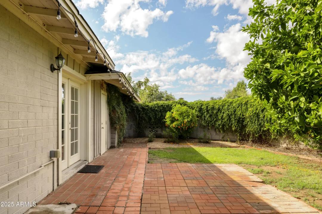 Real Estate Picture 39