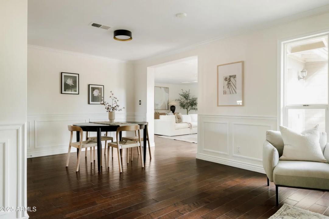 Real Estate Picture 9