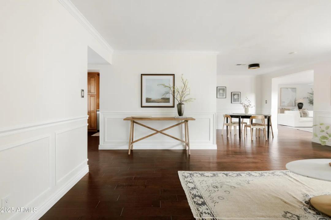 Real Estate Picture 7