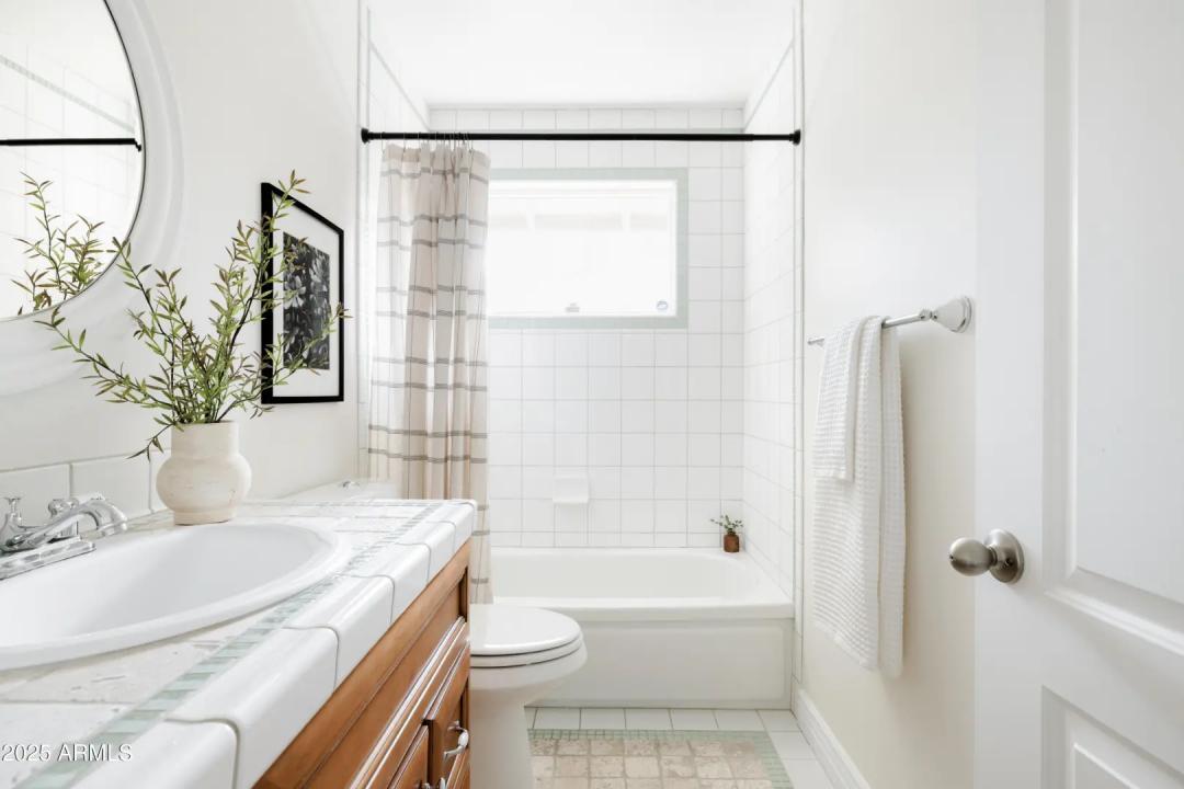 Real Estate Picture 26