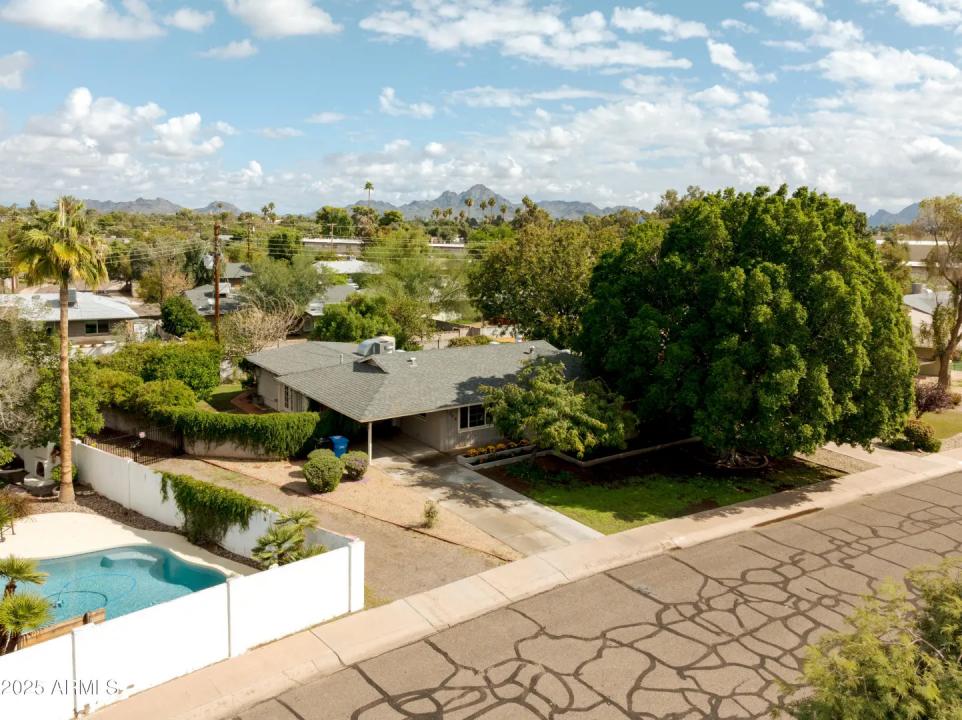Real Estate Picture 40