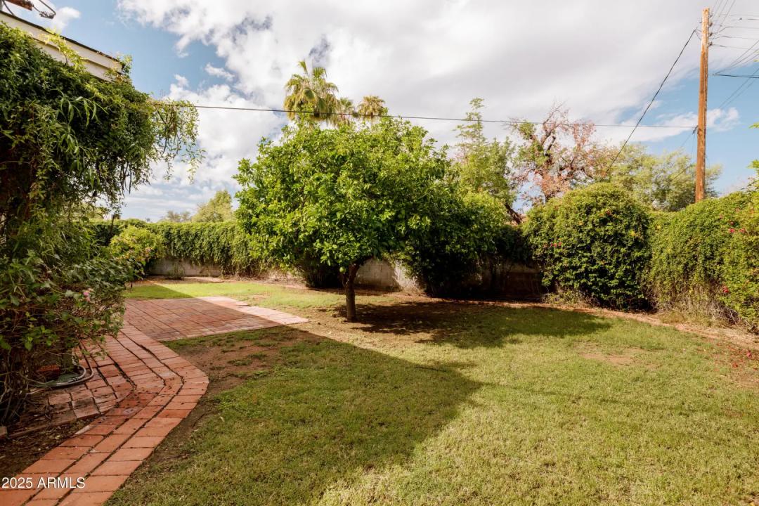 Real Estate Picture 38