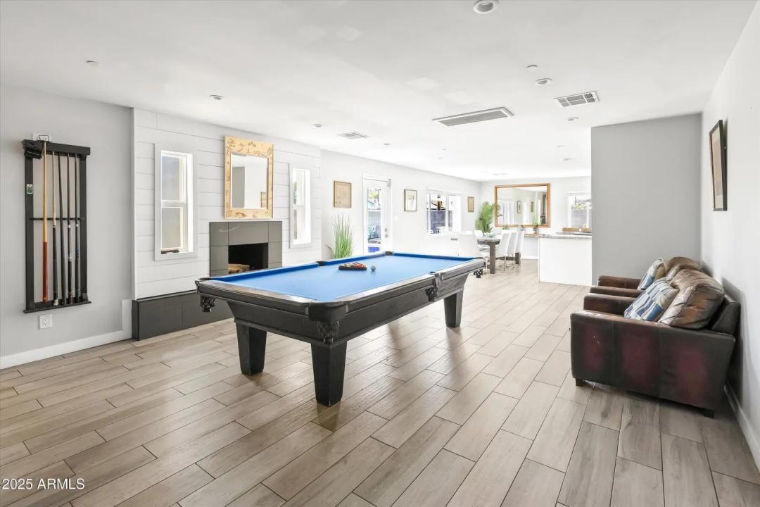 Real Estate Picture 6