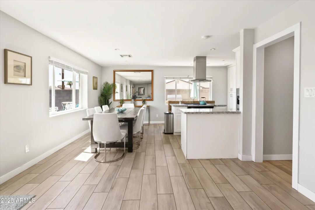 Real Estate Picture 8