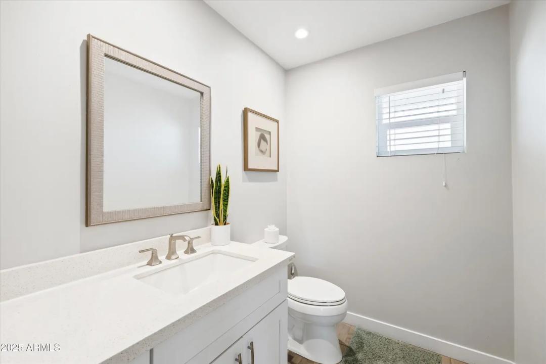 Real Estate Picture 14