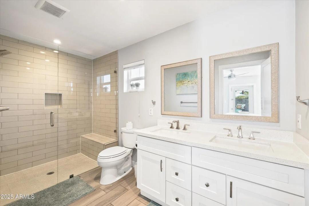 Real Estate Picture 22