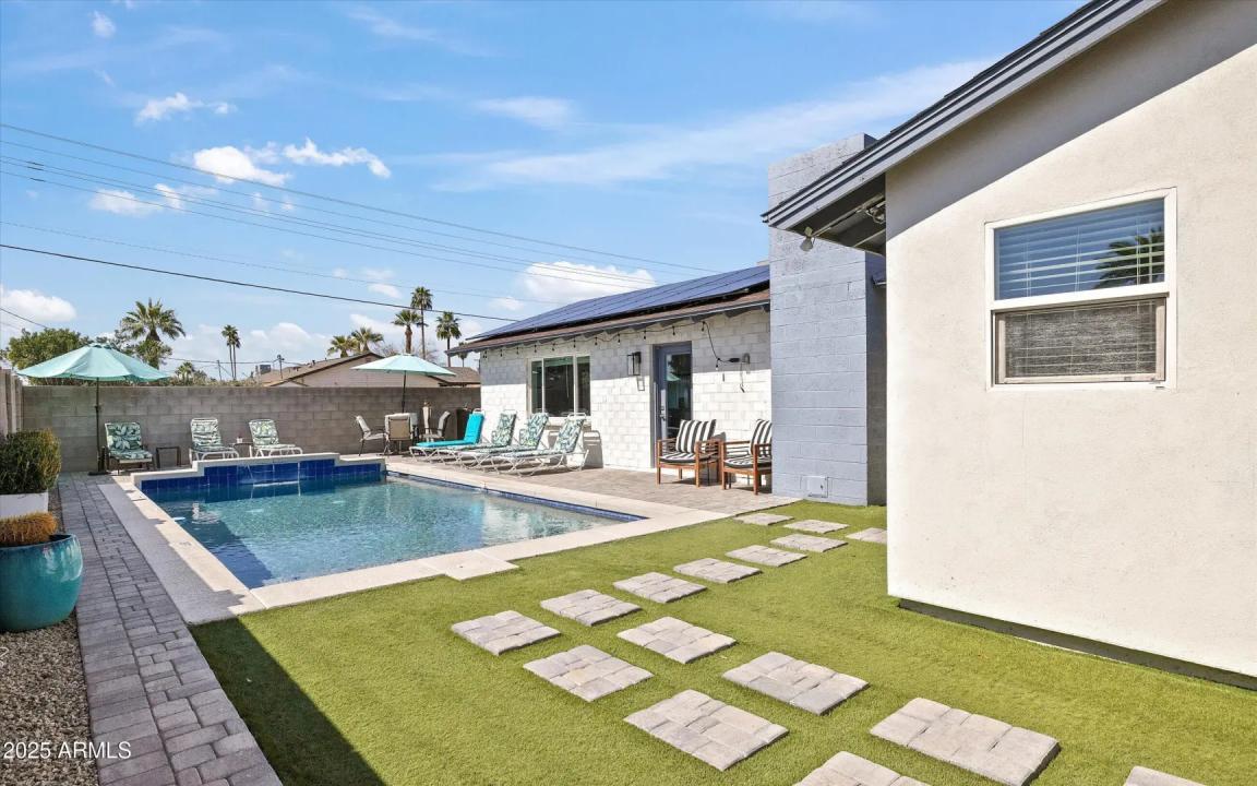 Real Estate Picture 25