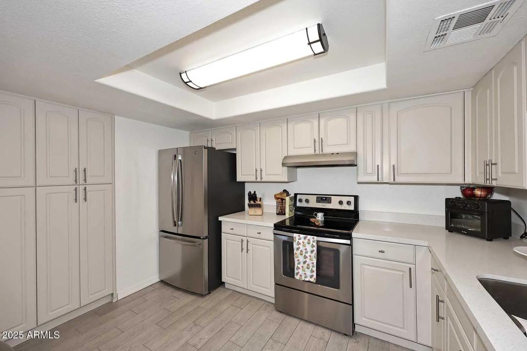 Real Estate Picture 5