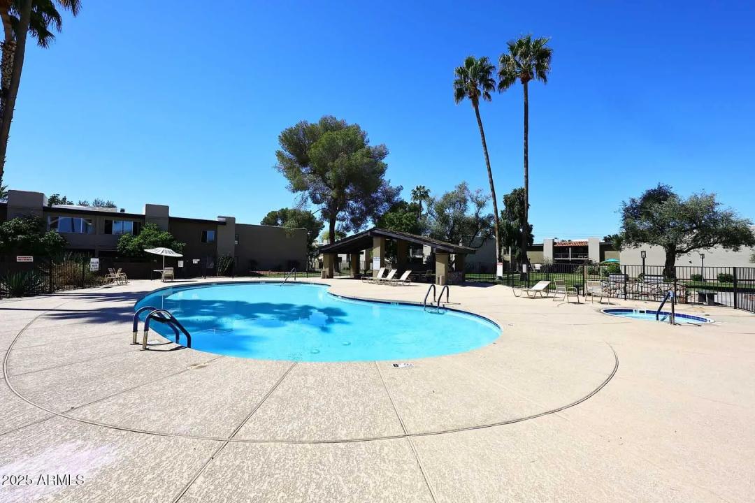 Real Estate Picture 16