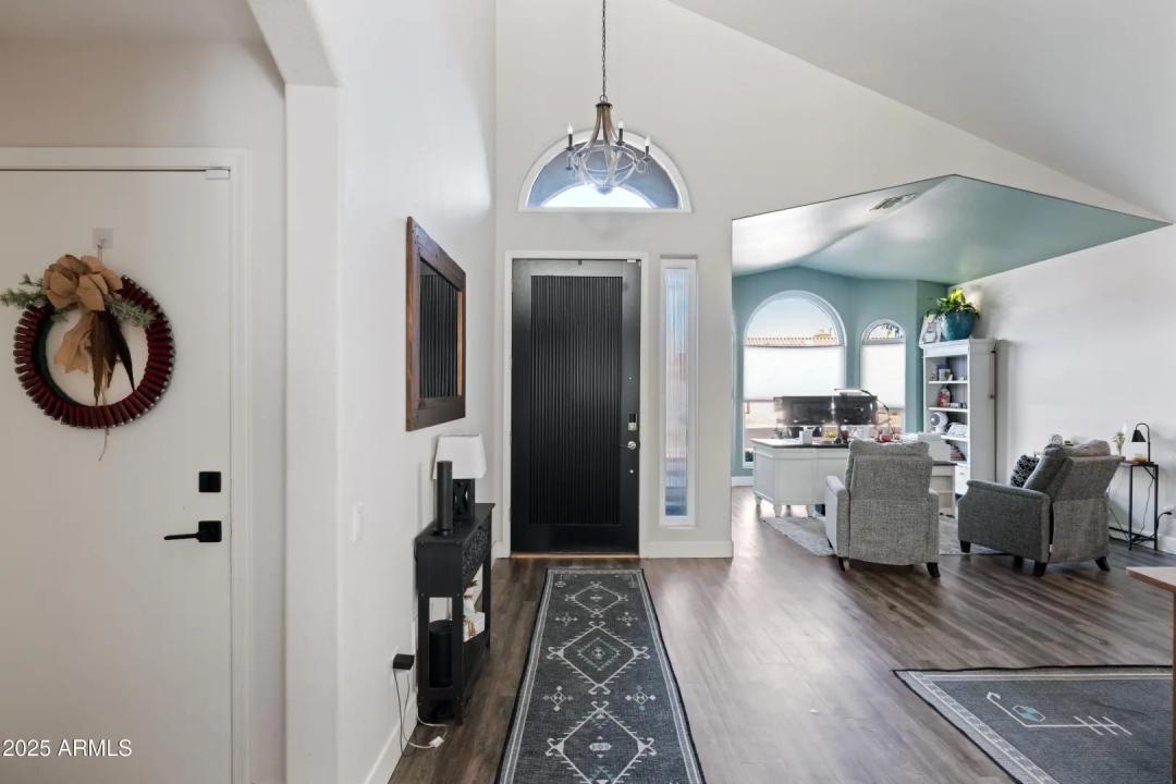 Real Estate Picture 5