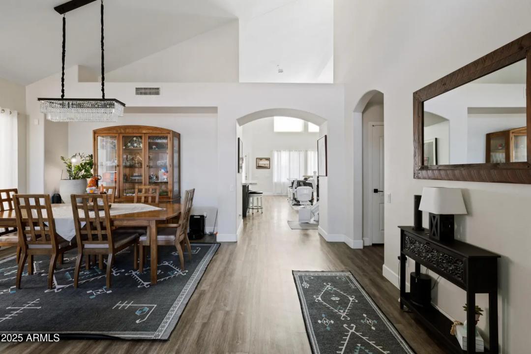 Real Estate Picture 3