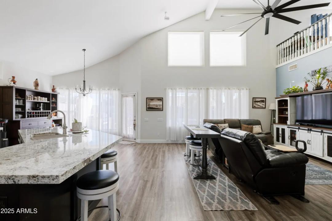 Real Estate Picture 6