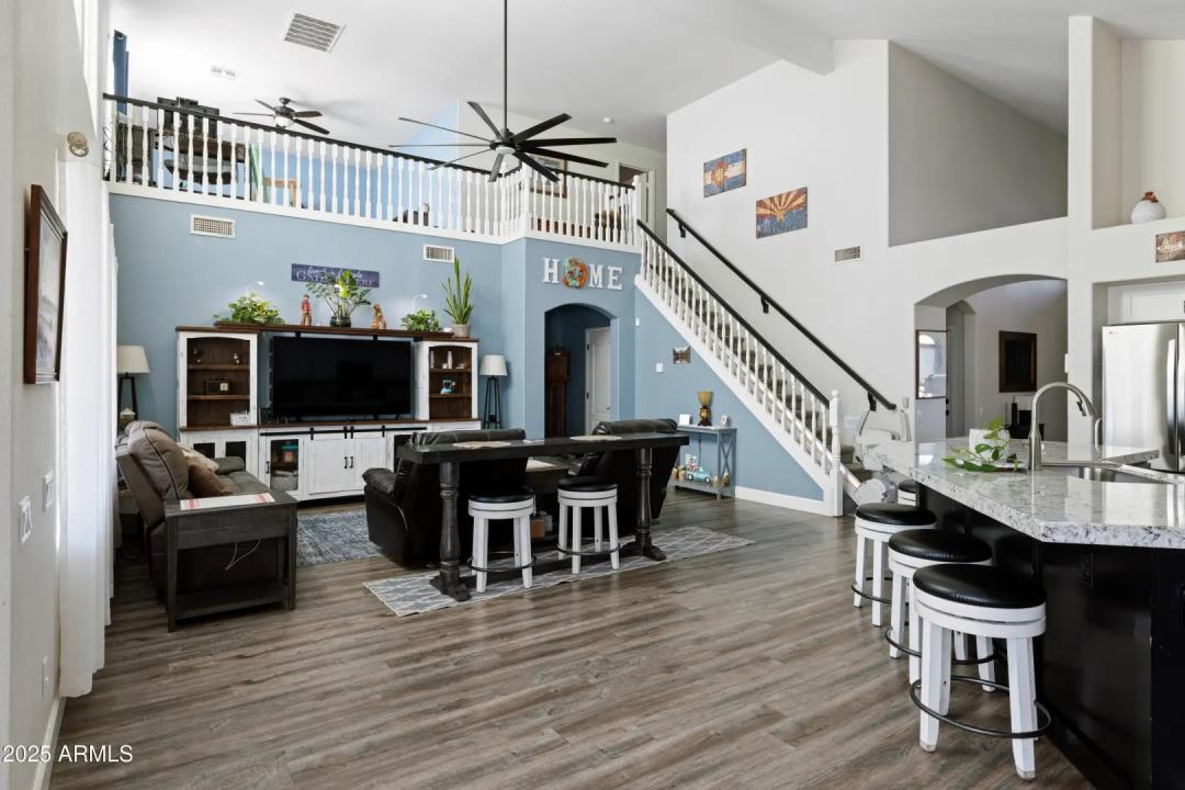 Real Estate Picture 26