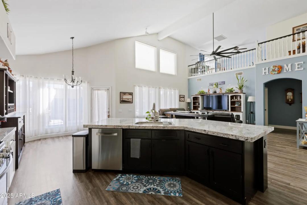 Real Estate Picture 10