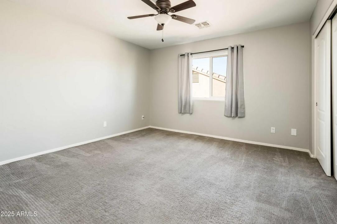 Real Estate Picture 32