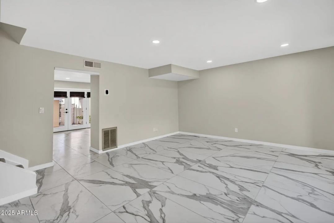 Real Estate Picture 9