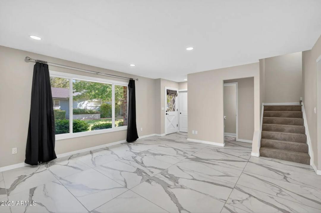 Real Estate Picture 10