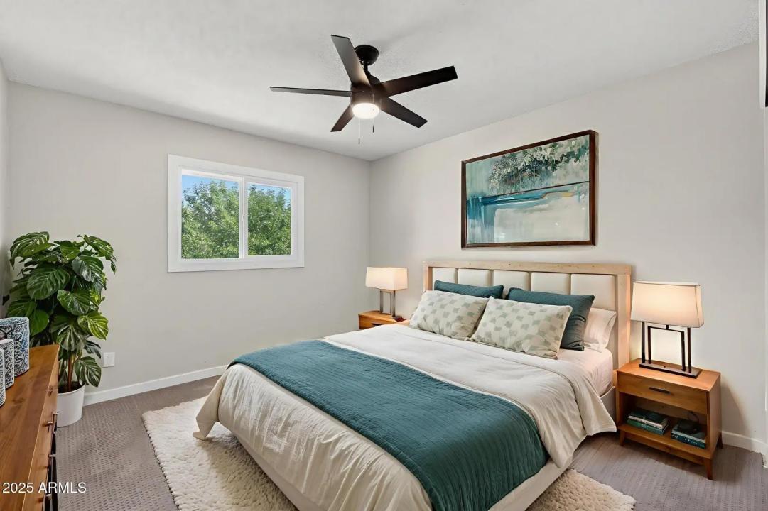 Real Estate Picture 11