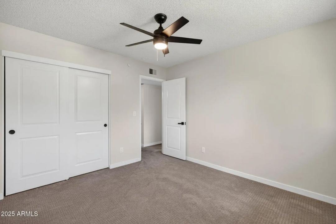 Real Estate Picture 13