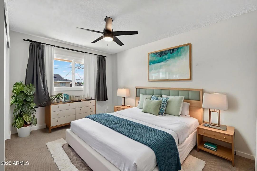 Real Estate Picture 16