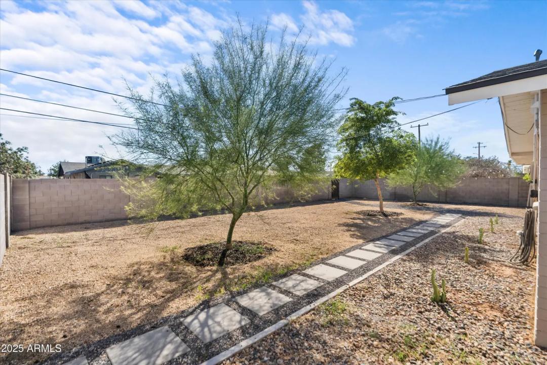 Real Estate Picture 28