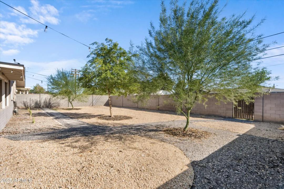 Real Estate Picture 34